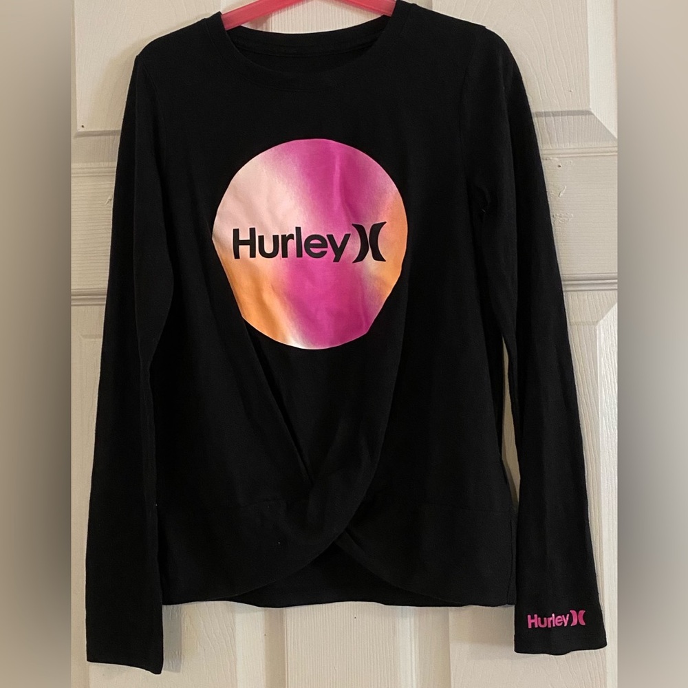 Hurley Crossed Hem Long-Sleeve Tee 
Size M 10-12 YRS